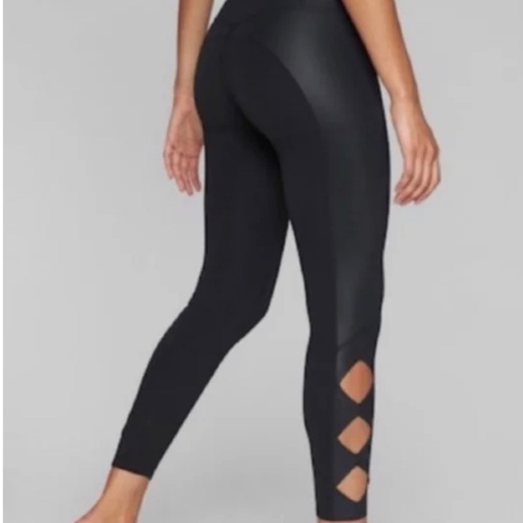 Athleta Cobra Tight Leggings with diamond cut out detail size S - Picture 2 of 10